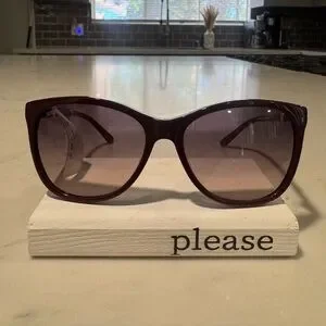 ONE DAY SALE✨

Tod\'s Red Wayfarer Sunglasses with Glossy Finish Tod main image 2